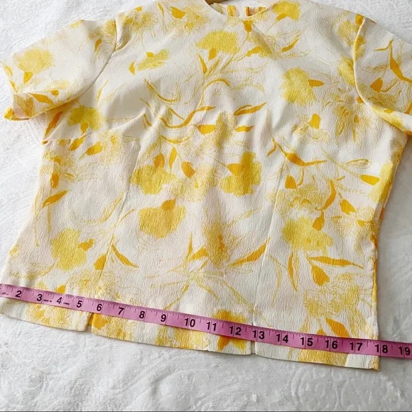 Vintage Floral Print Crepe Button Down Blouse - Picture 5 of 10